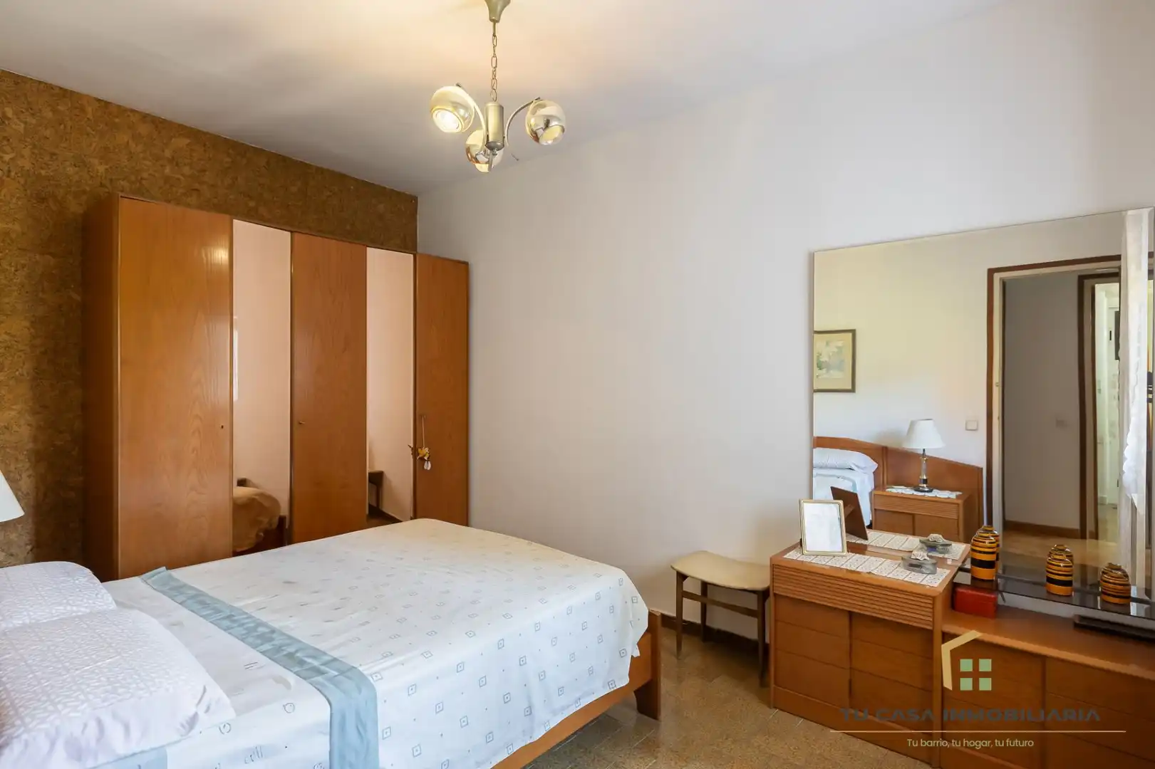 Schlafzimmer von Wohnung zum Verkauf in Badalona mit Klimaanlage