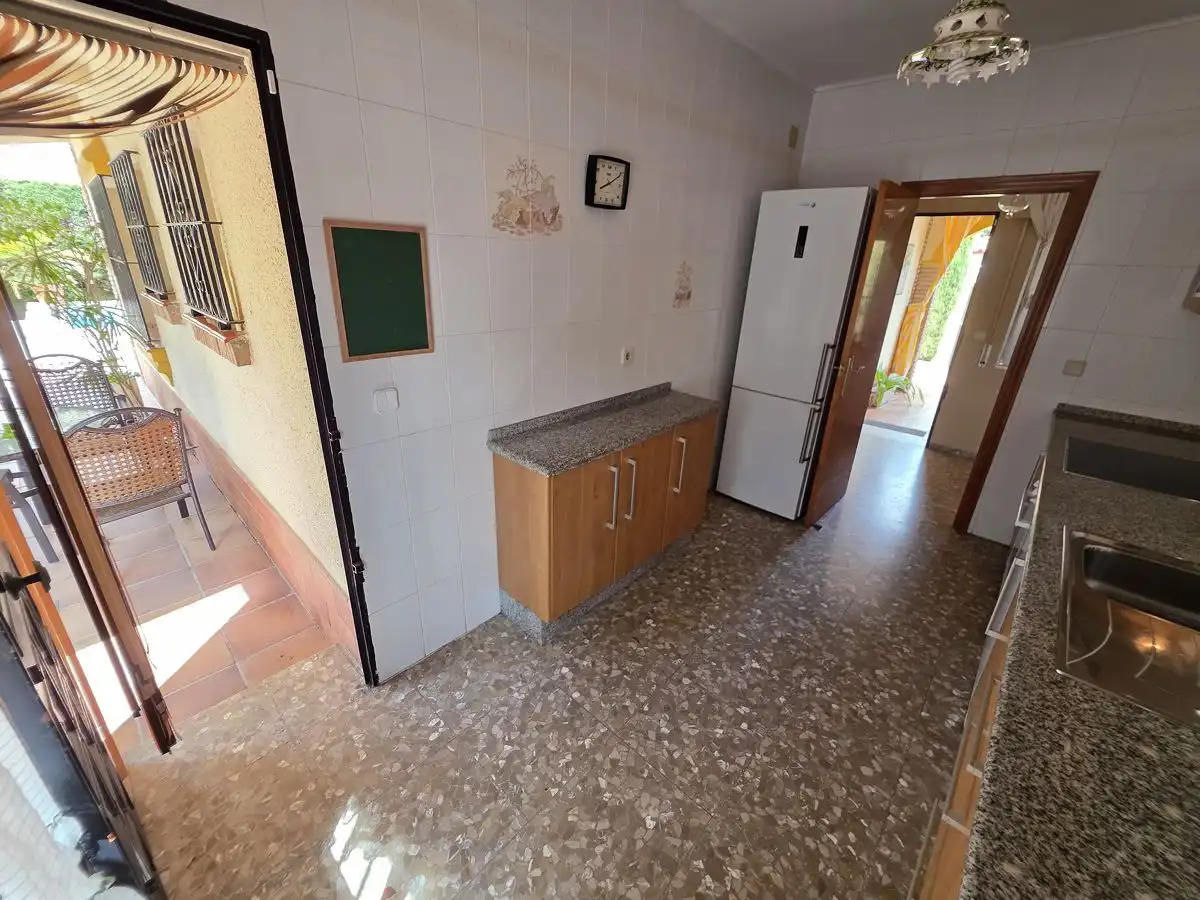 Chalet con piscina en venta en Palomares del Río, imagen 13