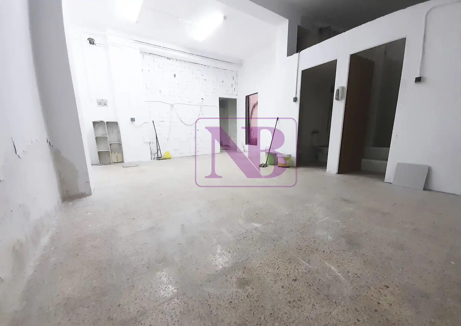 Business premises for sale in Carrer d'Antoni Gaudí, imagen 5