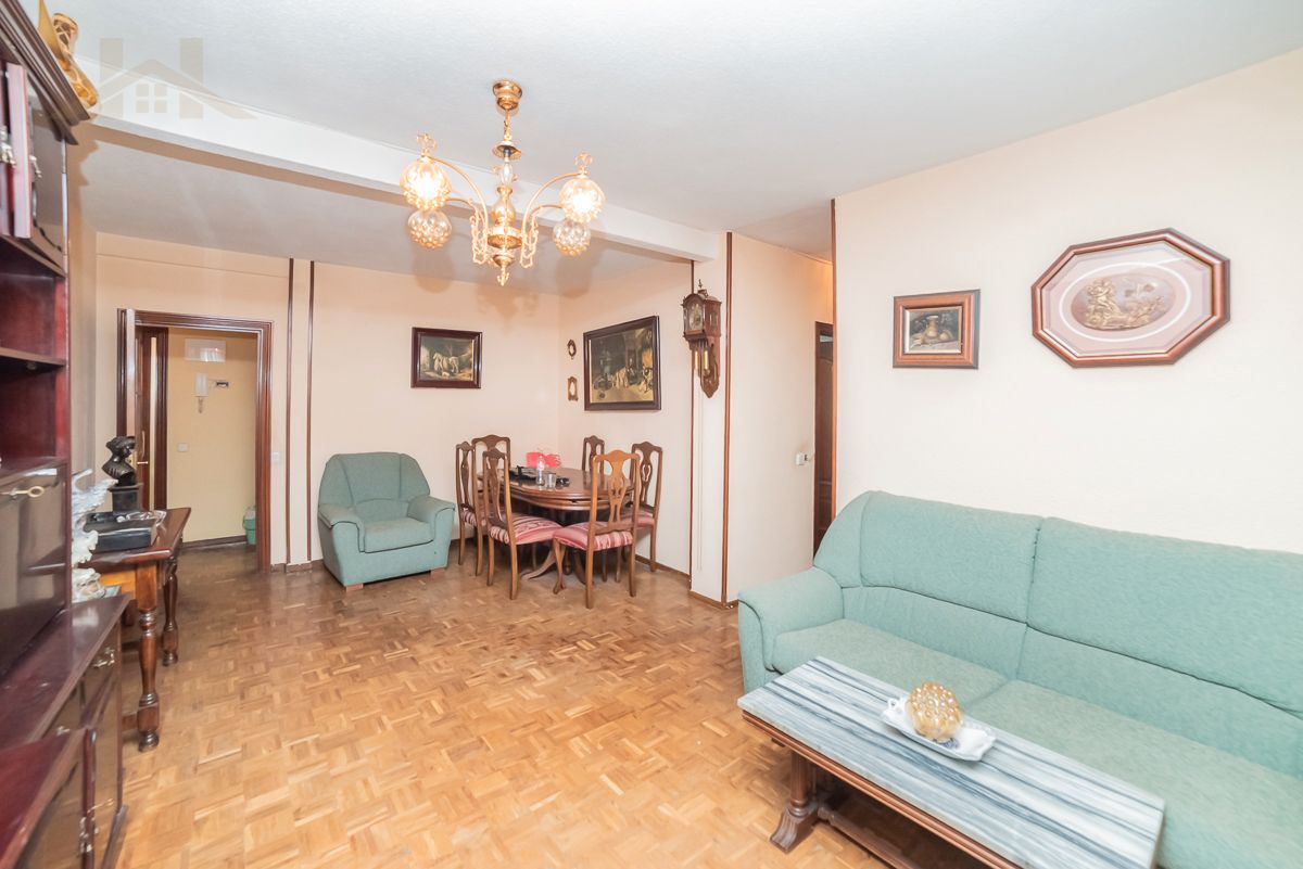 Sala de estar de Piso en venta en Móstoles con Terraza y Balcón