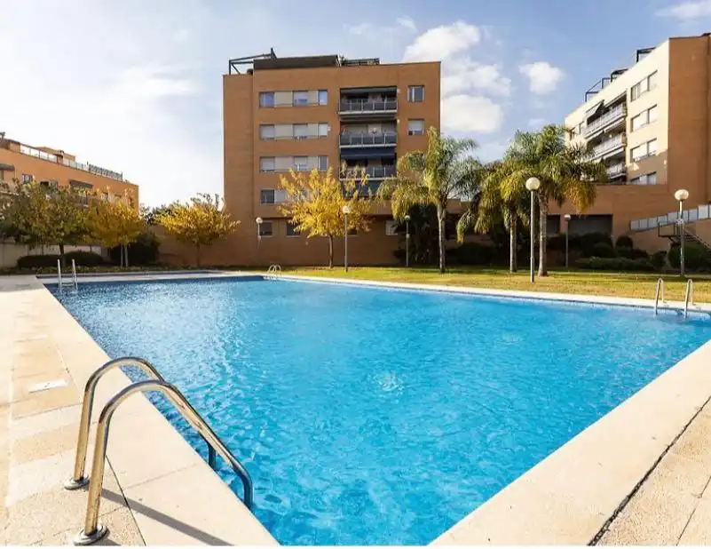 Piscina de Piso en venta en Montgat con Calefacción, Parquet y Terraza