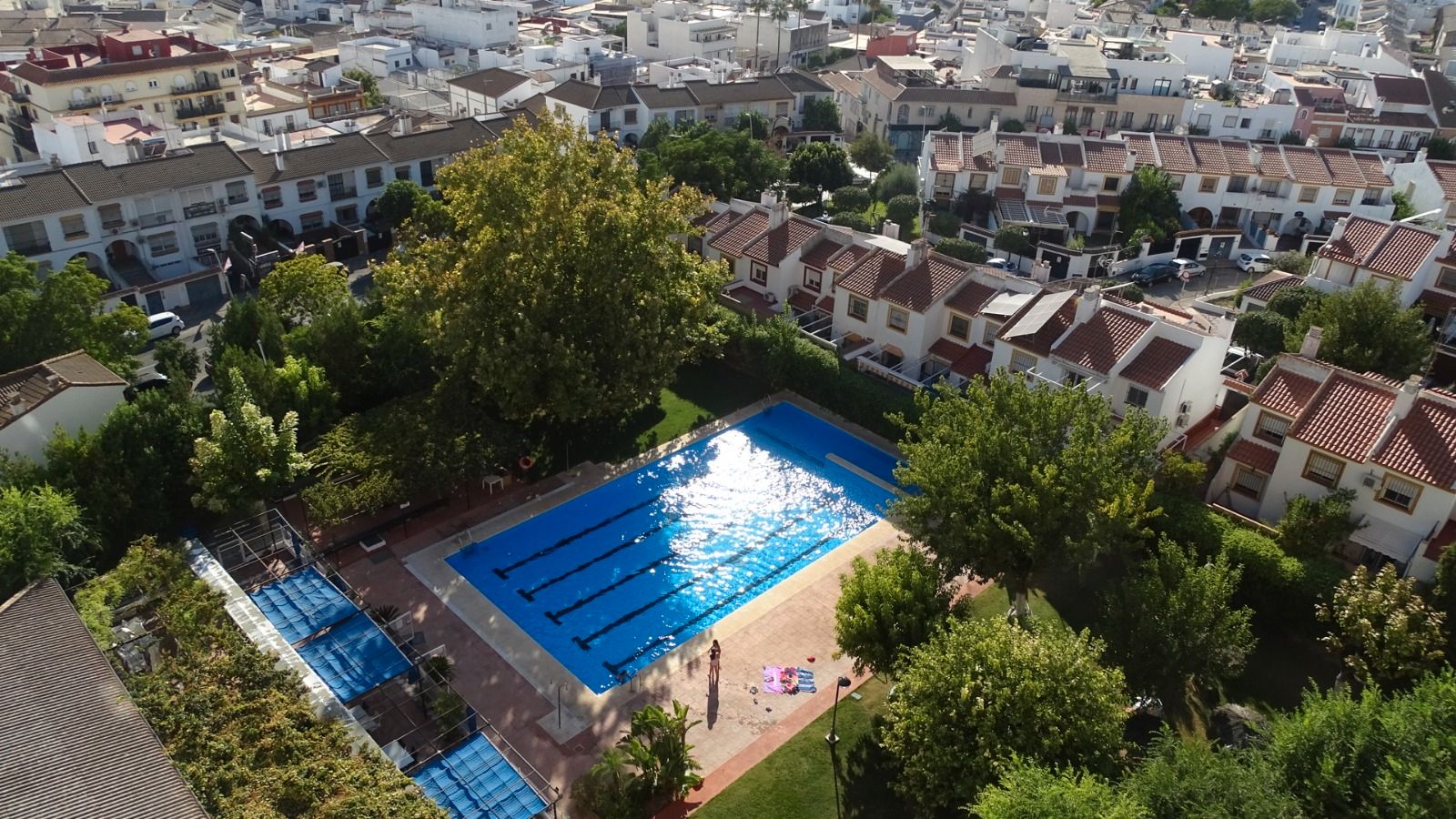 Swimming pool of Flat for sale in Tomares  with Air Conditioner, Heating and Furnished