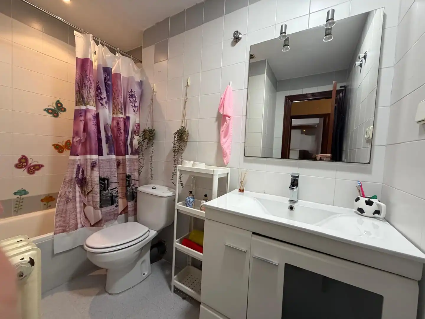 Bathroom of Flat for sale in Valencia  with Air Conditioner and Heating