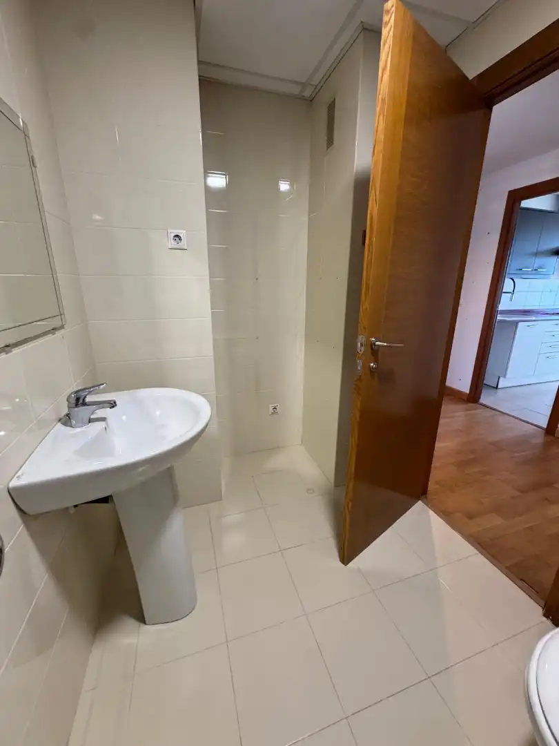 Baño de Piso en venta en Torrent con Aire acondicionado, Parquet y Trastero