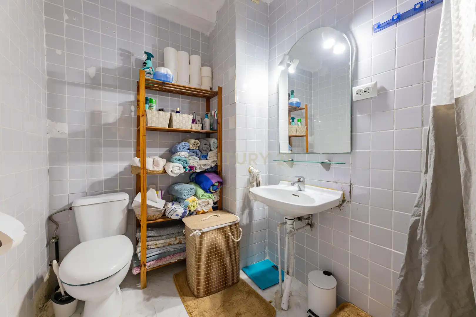 Baño de Piso en venta en Valencia con Horno y Balcón