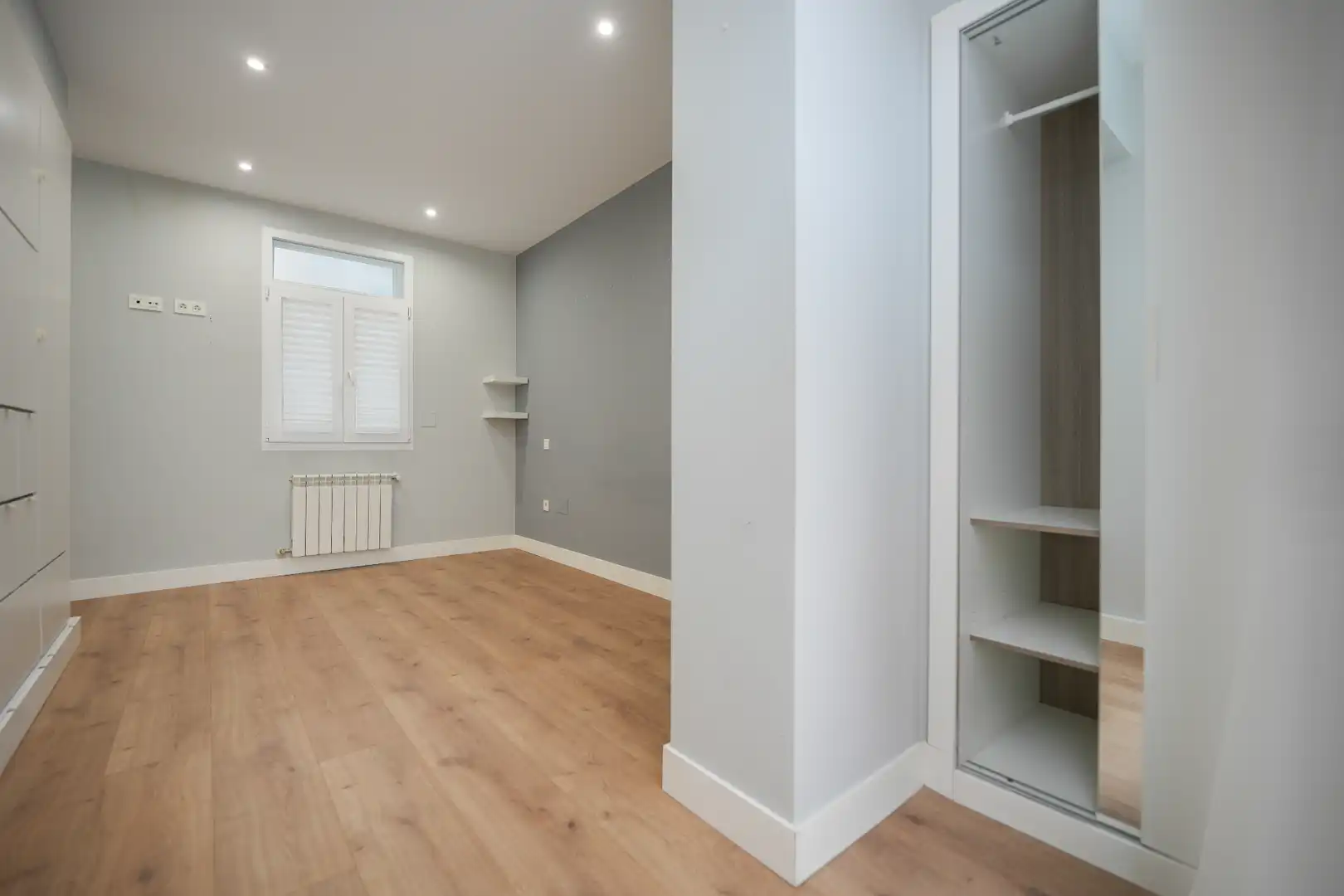 Wohnung zum Verkauf in Valladolid mit Heizung, Parkett und Ofen