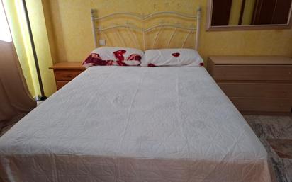 Bedroom of Apartment to rent in  Sevilla Capital  with Air Conditioner, Furnished and Washing machine