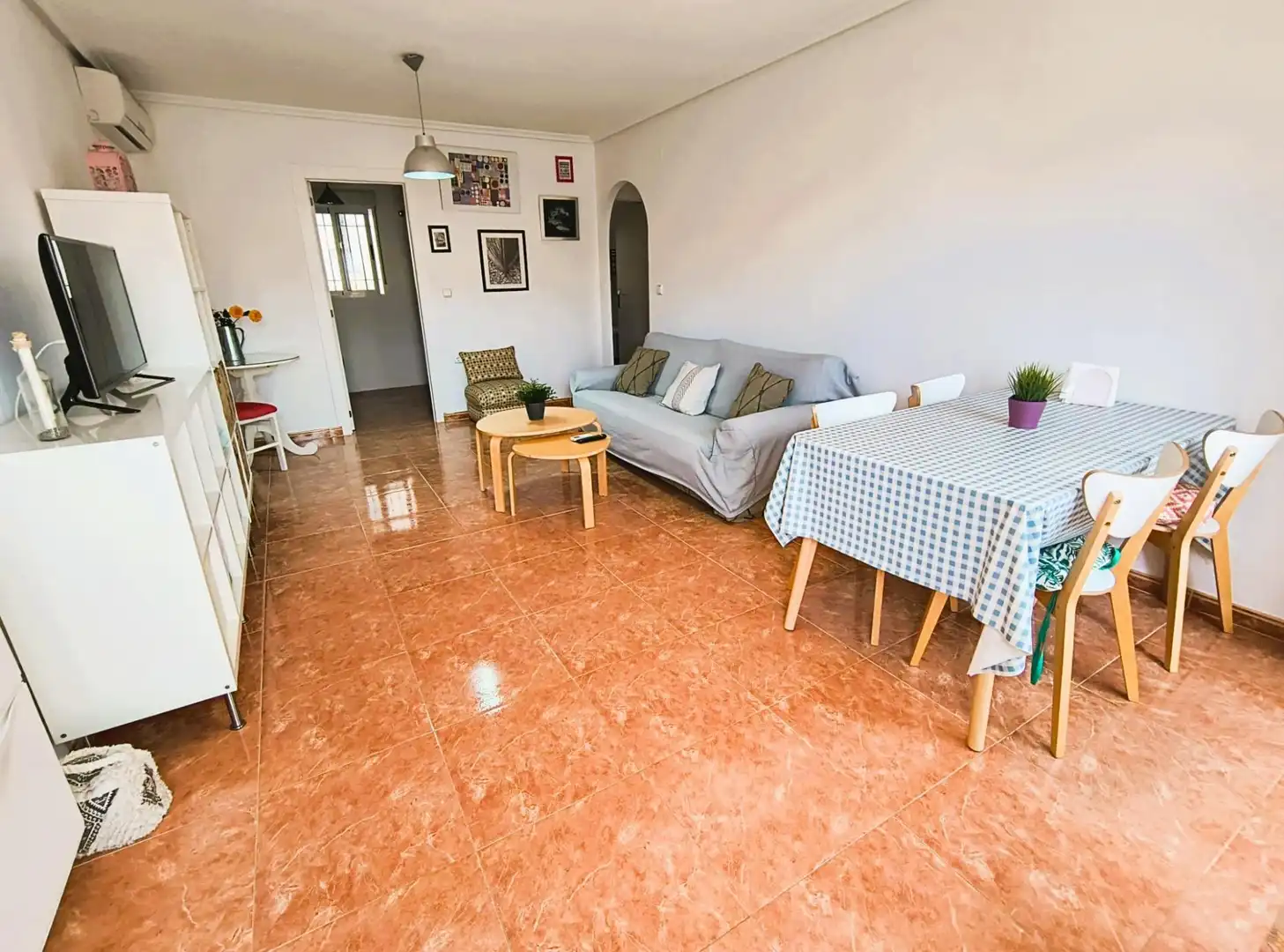 Sala d'estar de Casa o xalet en venda en Elche / Elx amb Aire condicionat, Jardí privat i Terrassa