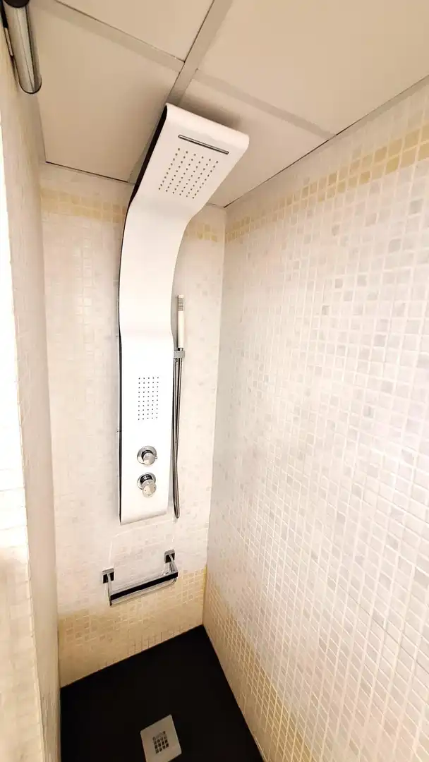 Bathroom of Flat for rent in Valencia  with Heating, Furnished and Balcony