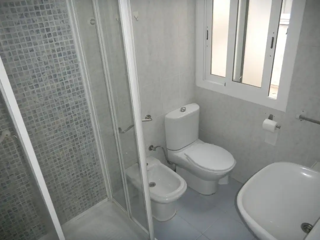Piso con terraza en alquiler en Carrer de Reding 39, imagen 33
