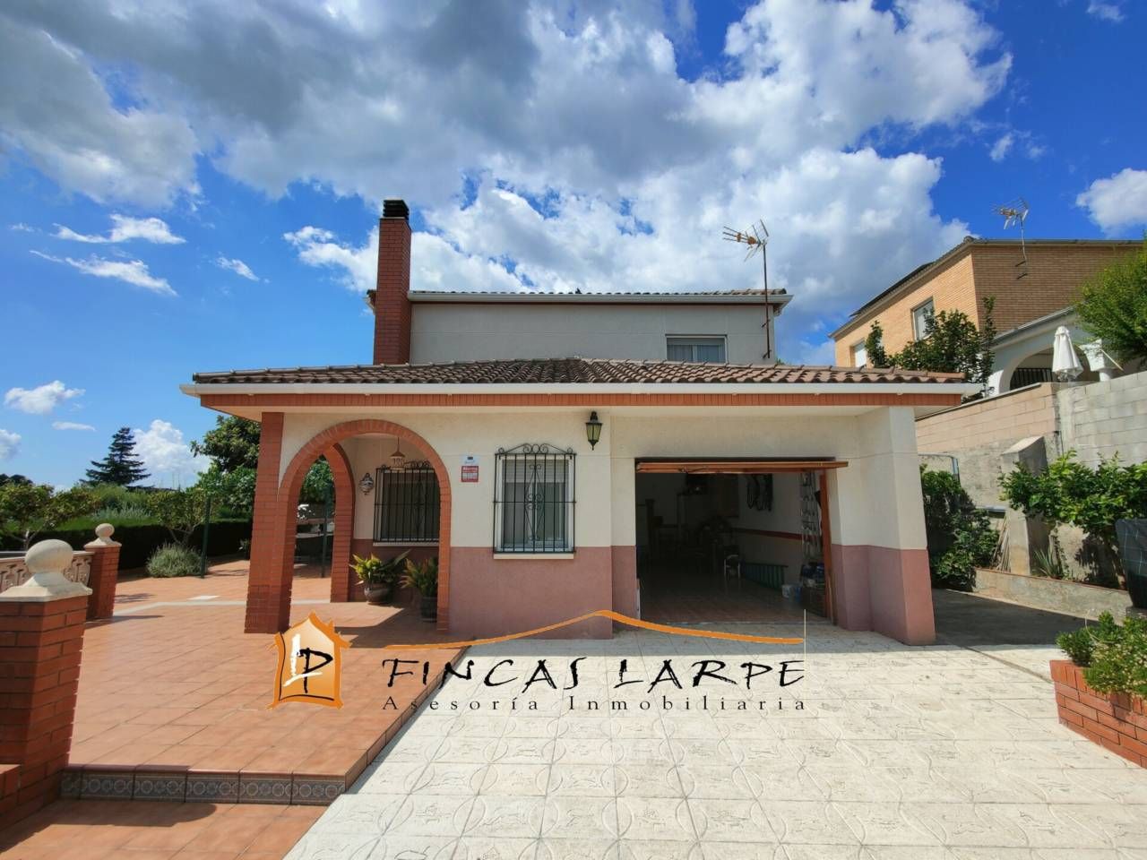 Vista exterior de Casa o xalet en venda en Cabrera d'Anoia amb Aire condicionat, Calefacció i Jardí privat