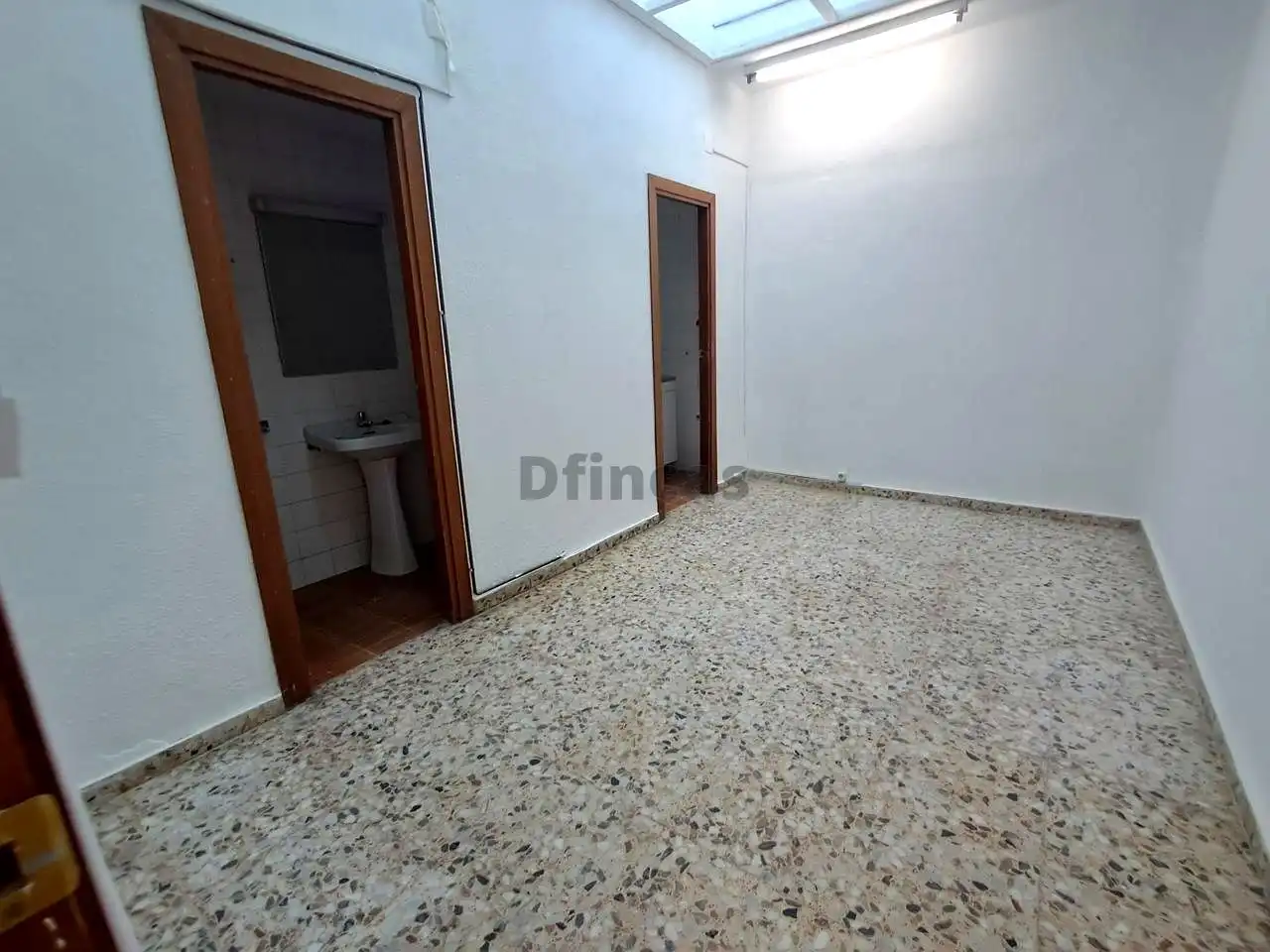 Local comercial de lloguer a Avenida de Sagunto, imagen 8
