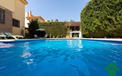 Schwimmbecken von Haus oder Chalet zum verkauf in Albolote mit Terrasse, Schwimmbad und Balkon