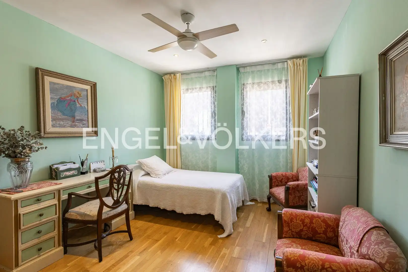 Habitación de Apartamento en venta en Sant Feliu de Llobregat con Aire acondicionado, Calefacción y Jardín privado