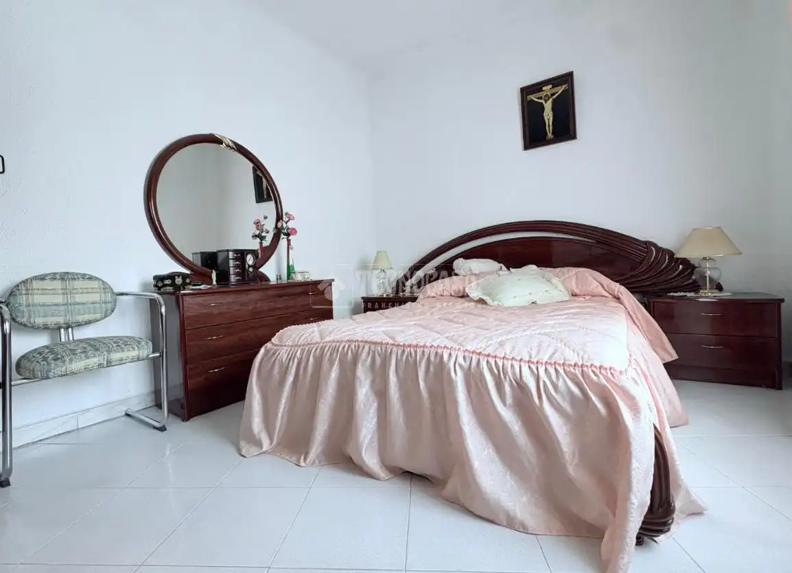 Bedroom of Houses for sale in Pinto  with Air Conditioner and Heating