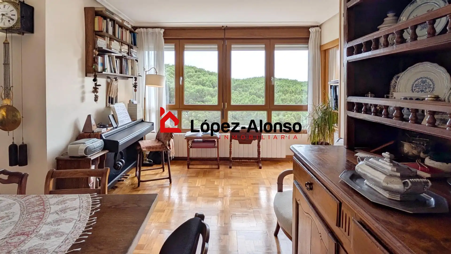 Living room of Flat for sale in Santander  with Heating and Storage room
