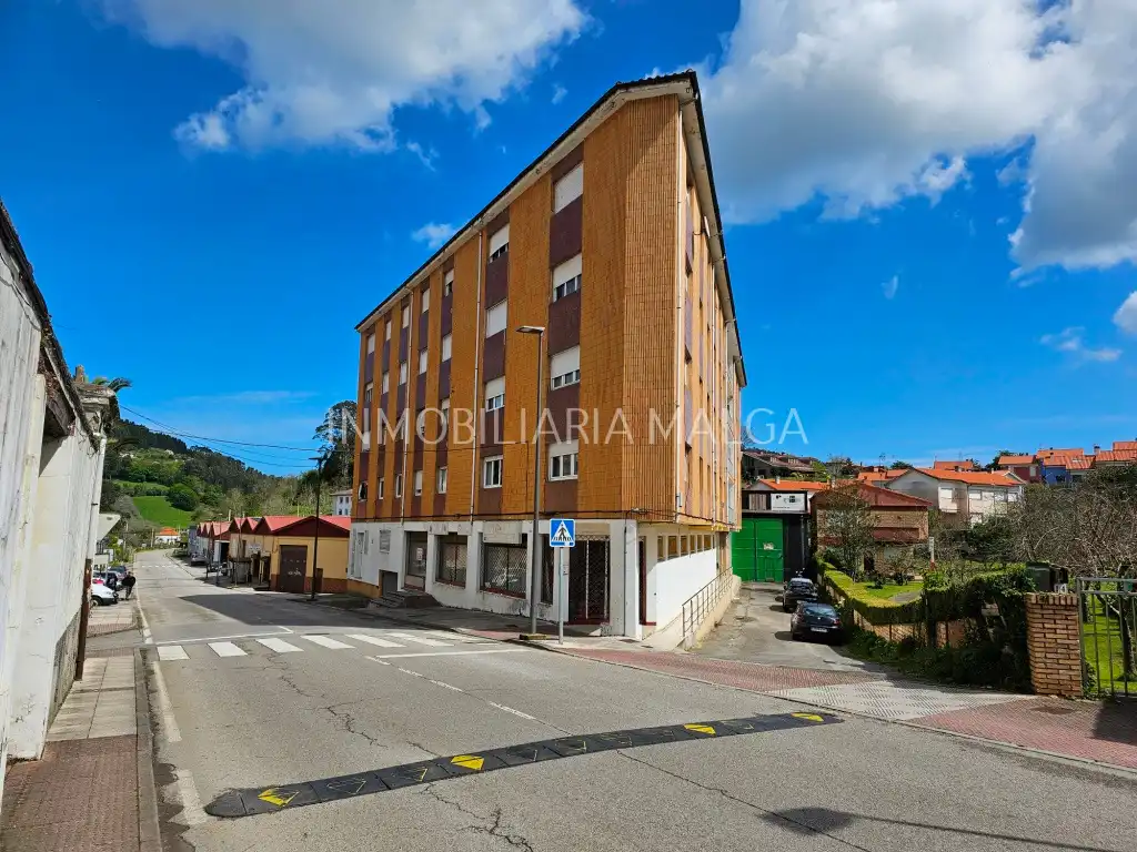 Vista exterior de Piso en venta en Colunga con Parquet y Amueblado