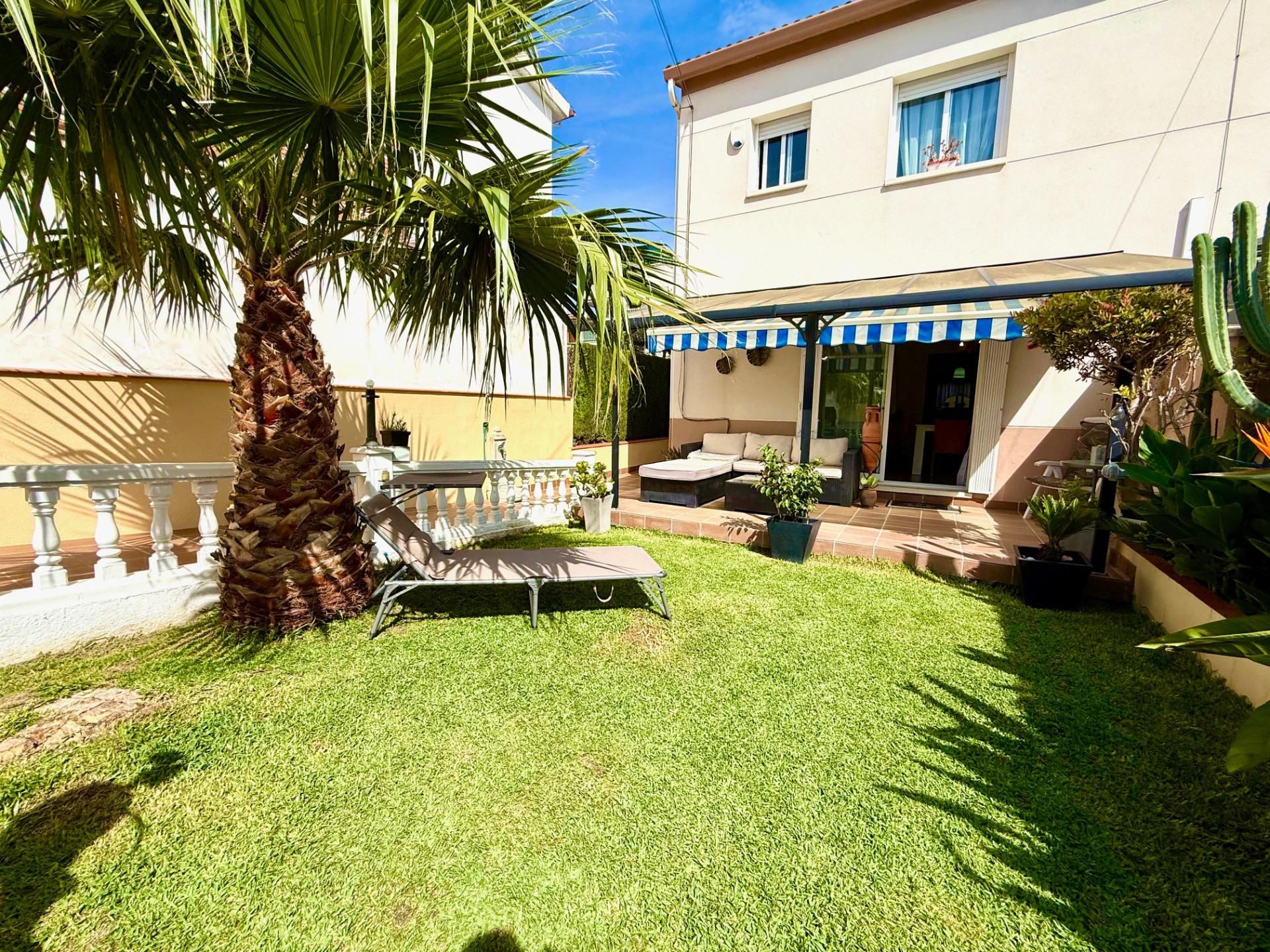 Garden of Single-family semi-detached for sale in Calafell  with Air Conditioner, Heating and Private garden