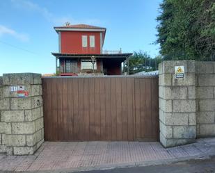 Exterior view of House or chalet for sale in El Rosario  with Heating, Private garden and Terrace