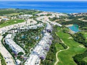 Apartment with pool for sale in La Alcaidesa