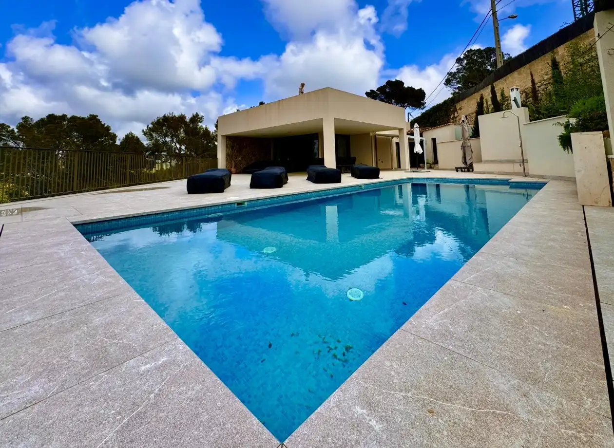 Swimming pool of Houses for sale in Calvià