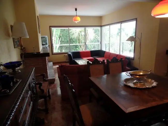 Sala d'estar de Casa o xalet en venda en Culleredo amb Jardí privat, Parquet i Terrassa