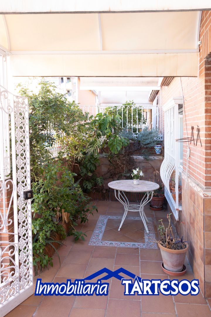 Terrassa de Casa adosada en venda en  Granada Capital amb Aire condicionat, Calefacció i Jardí privat