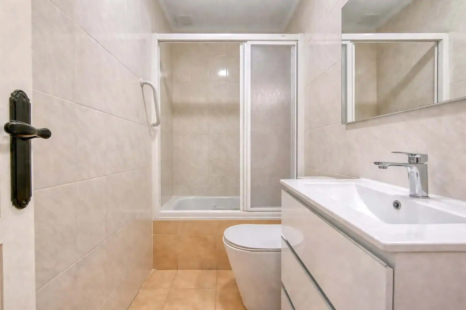 Baño de Casa adosada en venta en San Fulgencio con Aire acondicionado, Calefacción y Terraza