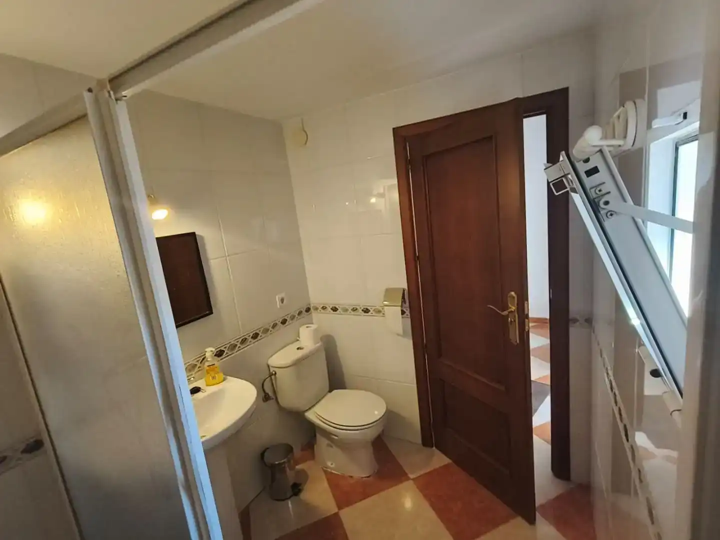 Baño de Planta baja en venta en Don Álvaro con Trastero y Amueblado