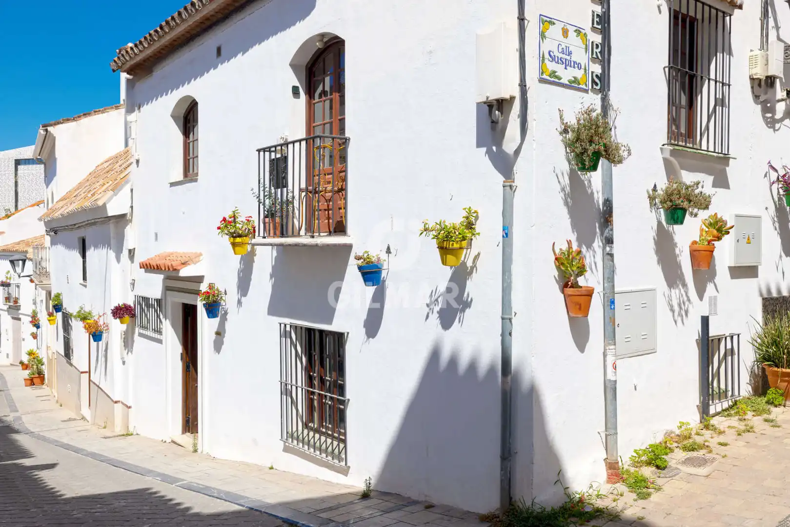 Vista exterior de Casa adosada en venta en Estepona con Calefacción