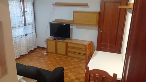 Foto 3 de Apartamento de alquiler en Calle Augusto Junquera, 26, Ciudad Naranco - Prados de La Fuente, Asturias