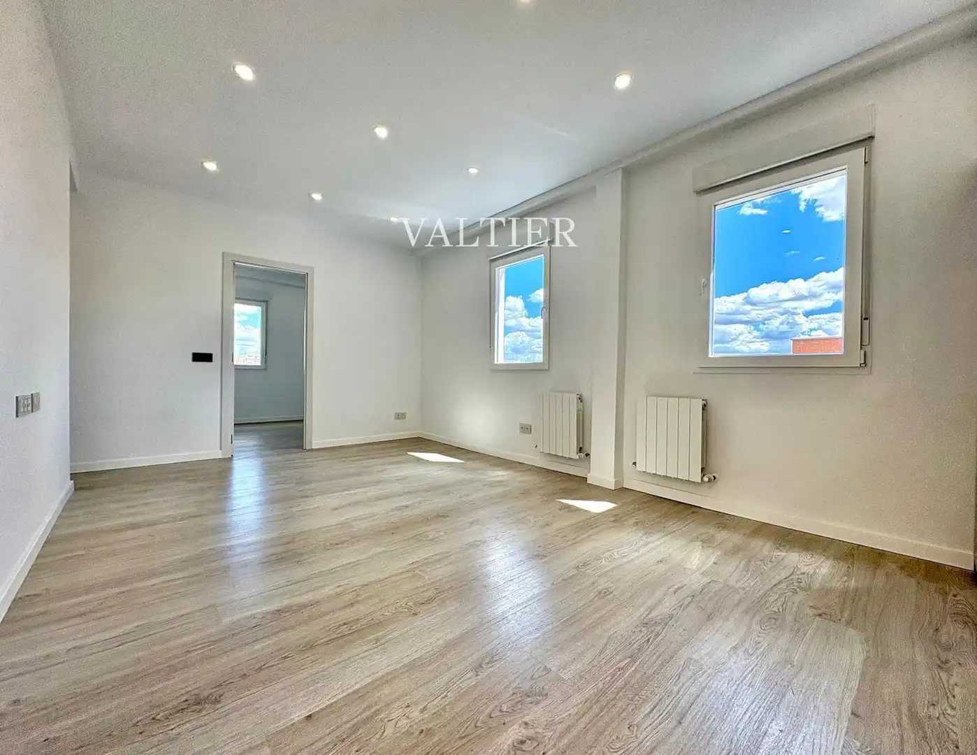 Habitación de Ático de alquiler en  Madrid Capital con Aire acondicionado, Calefacción y Trastero