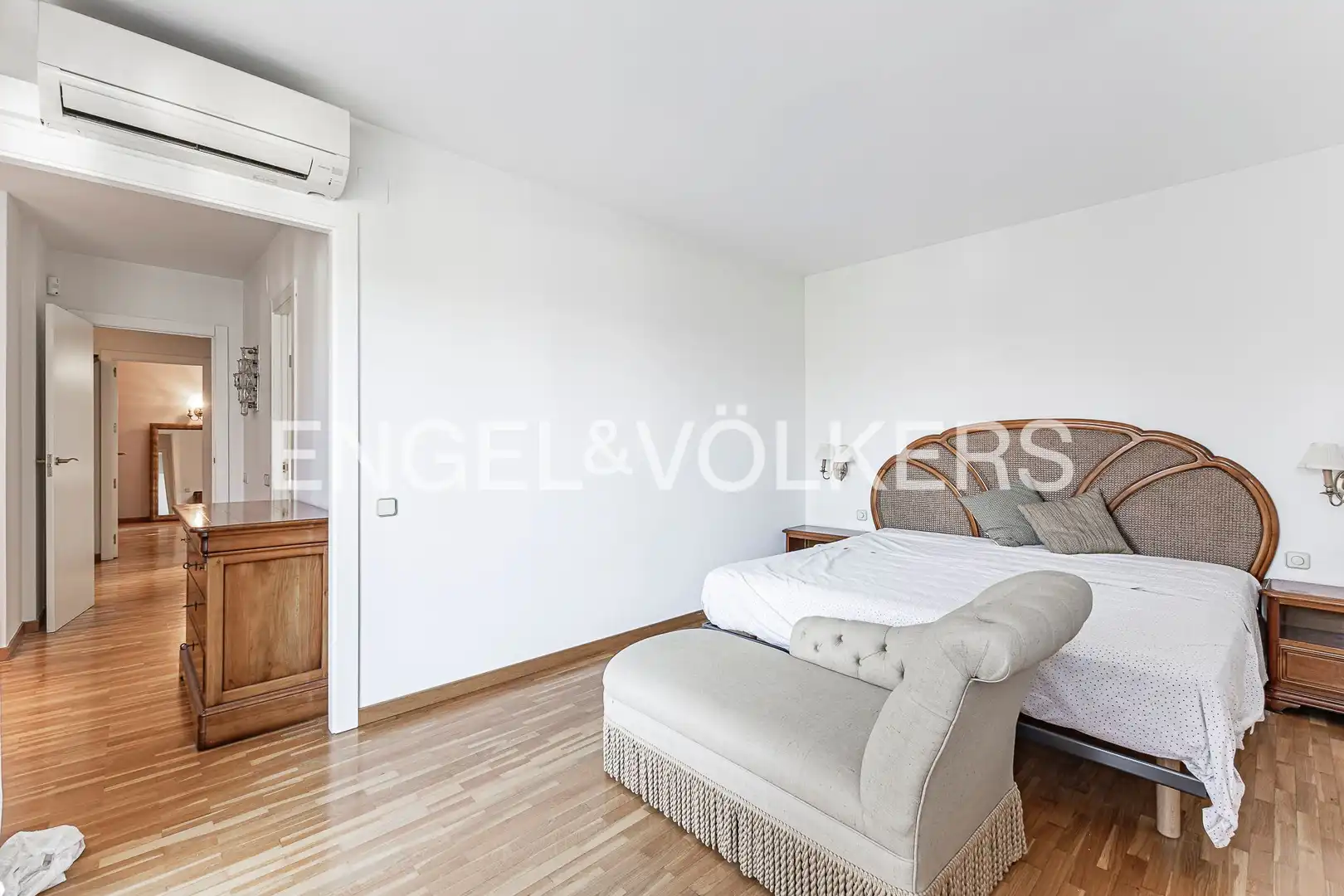 Bedroom of Detached homes for sale in Sant Cugat del Vallès  with Air Conditioner, Heating and Private garden