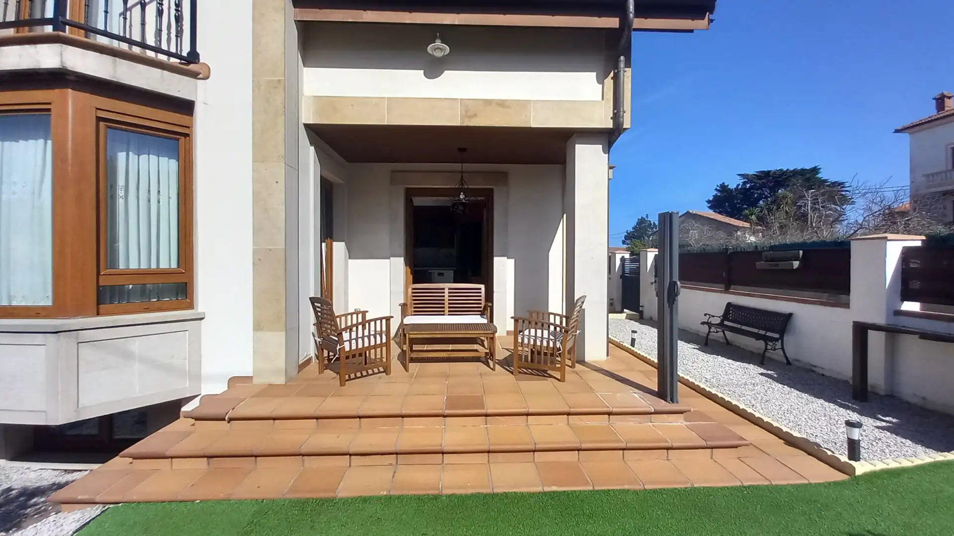 Terrassa de Casa o xalet en venda en Marina de Cudeyo amb Calefacció, Jardí privat i Parquet