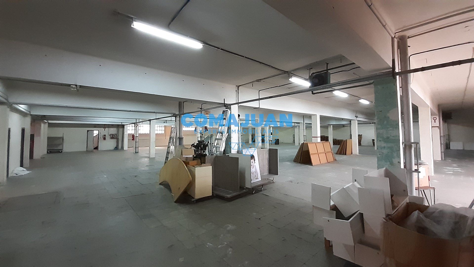 Nau industrial de lloguer a Cerdanyola Nord
