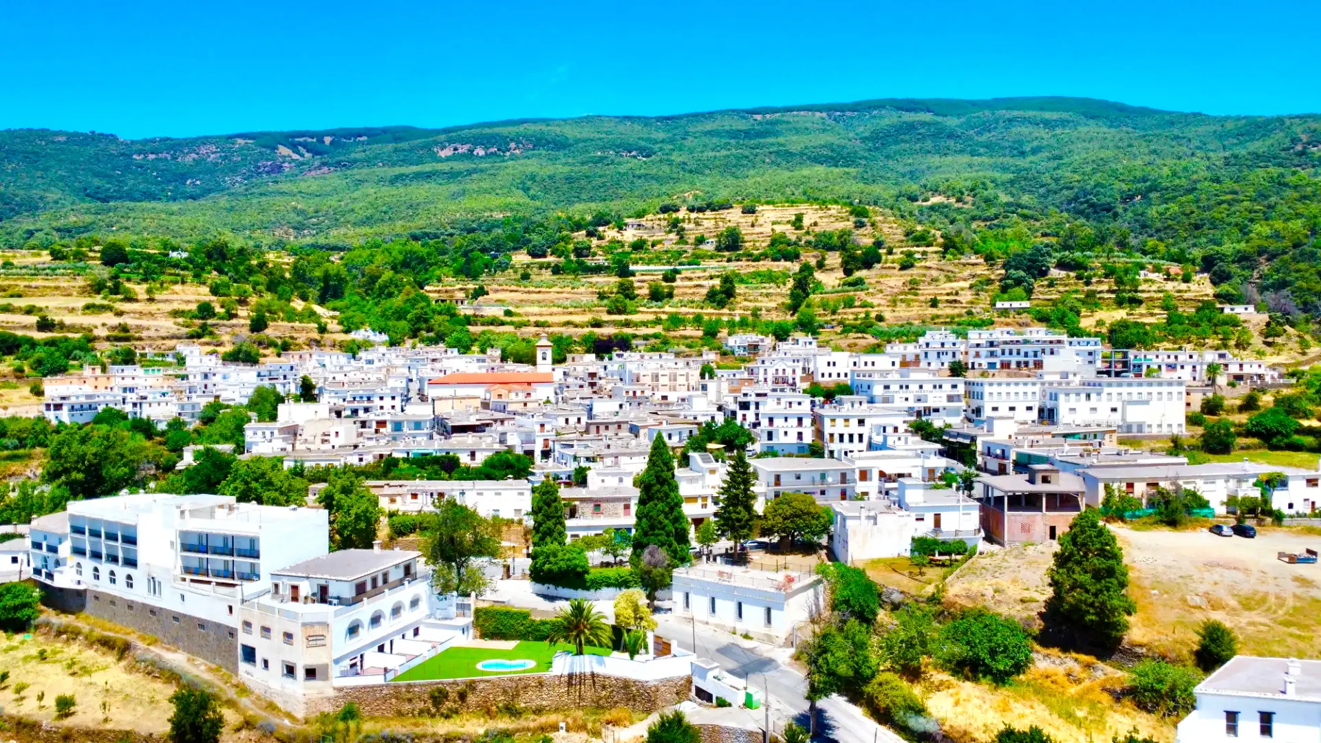 Vista exterior de Casa o xalet en venda en Pórtugos amb Calefacció, Terrassa i Traster