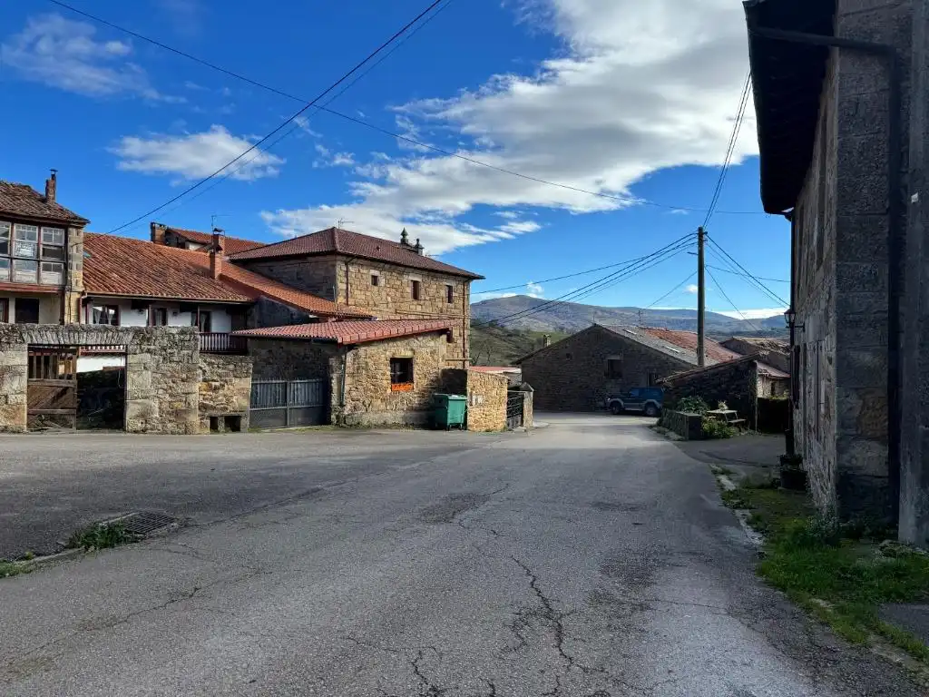 Vista exterior de Casa o chalet en venta en Arenas de Iguña con Calefacción, Jardín privado y Terraza