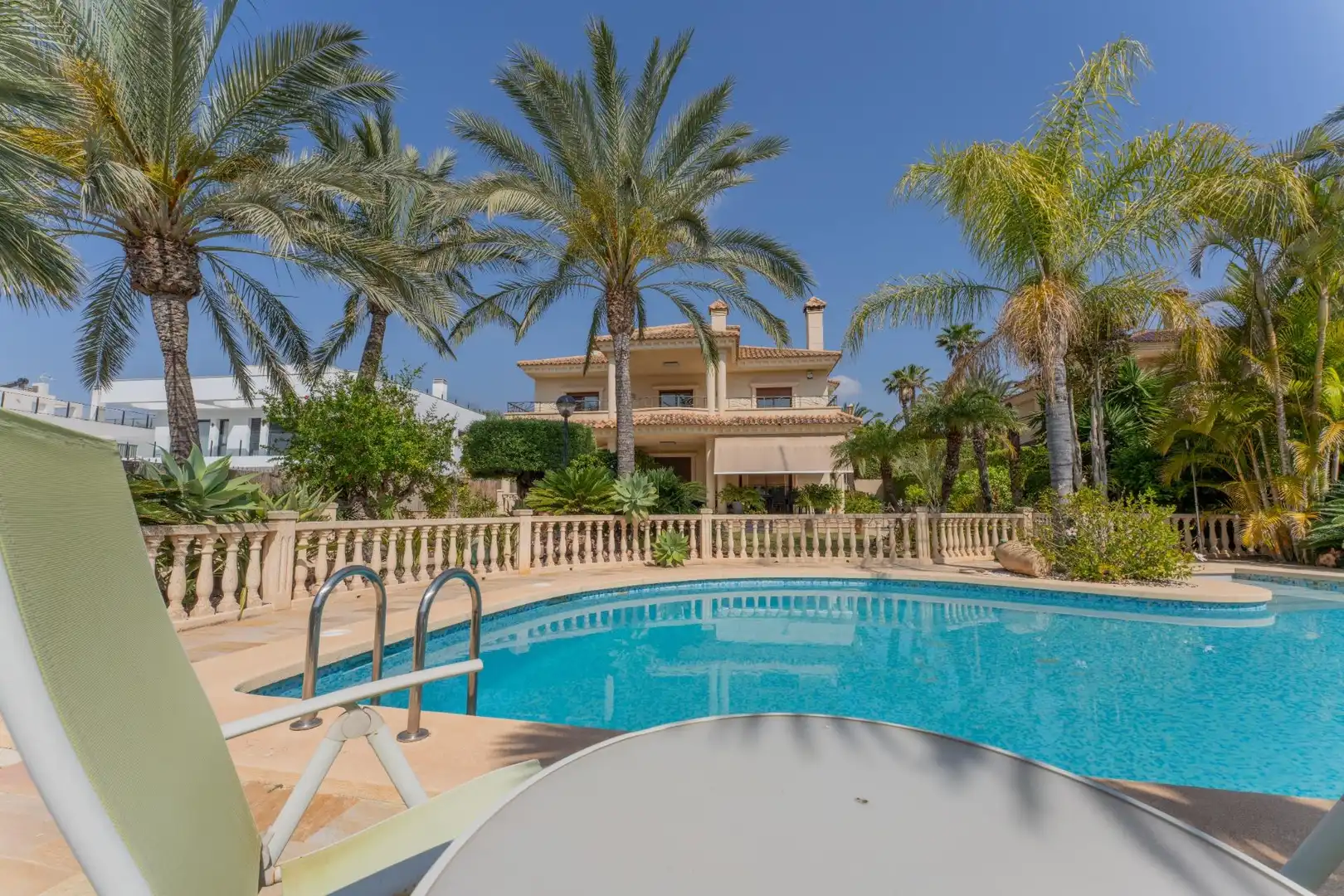 Swimming pool of Houses for sale in Elche / Elx  with Air Conditioner, Heating and Private garden