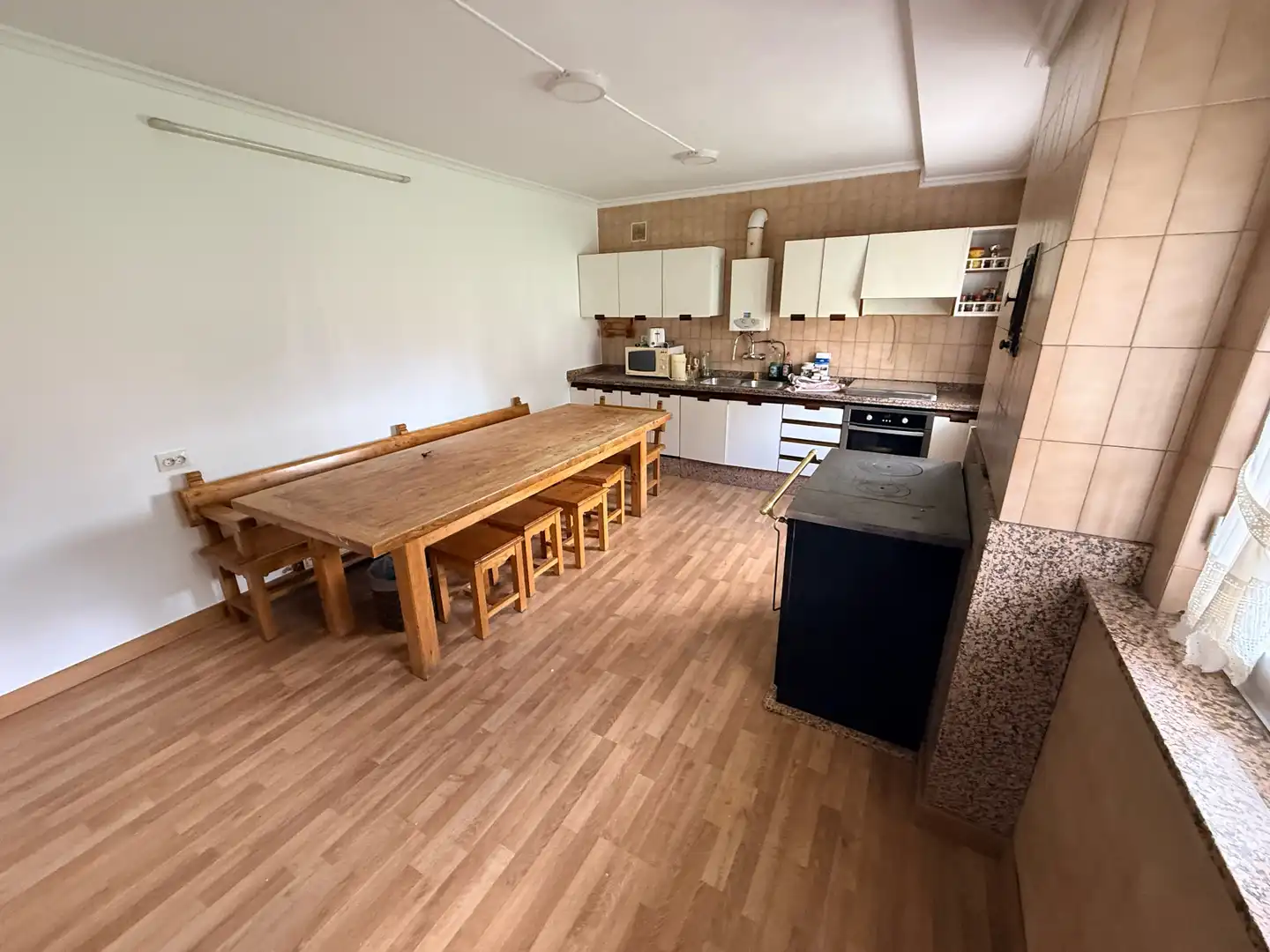 Cocina de Casa o chalet en venta en Soto y Amío con Calefacción, Jardín privado y Parquet