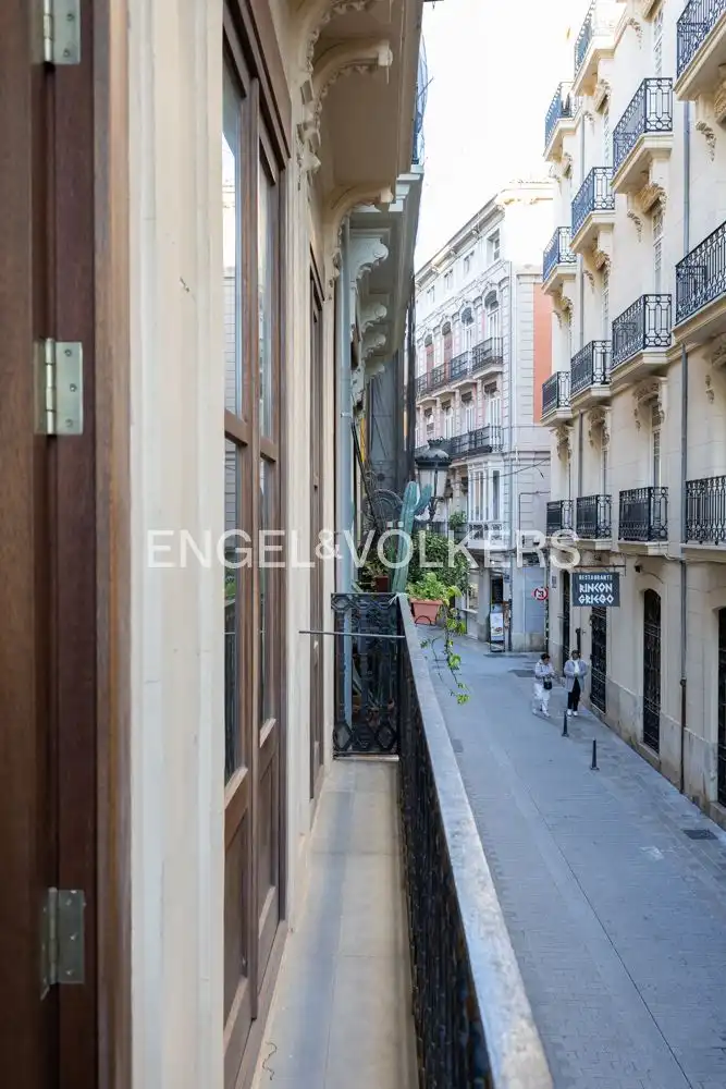 Exterior view of Flat for sale in Valencia  with Heating, Terrace and Storage room