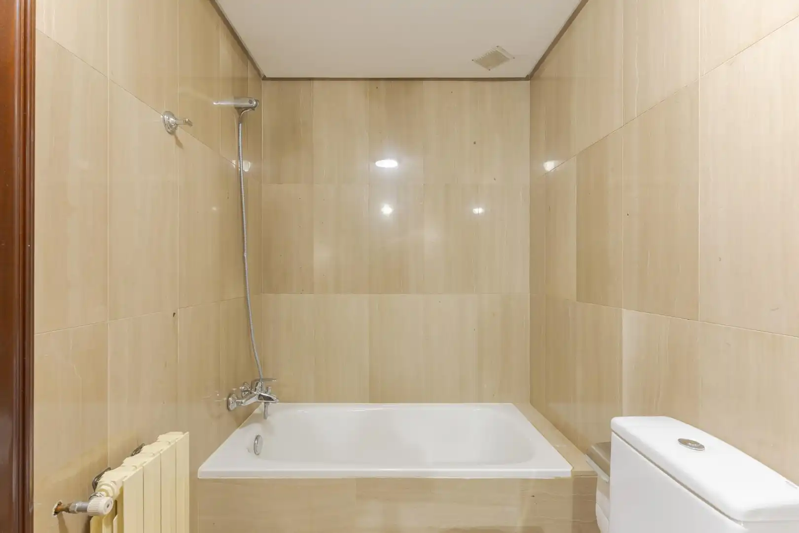 Flat for rent in Calle EDUARDO IGLESIAS, Centro - Areal