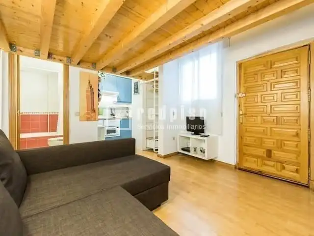 Sala de estar de Piso en venta en Madrid con Calefacción, Amueblado y Alarma