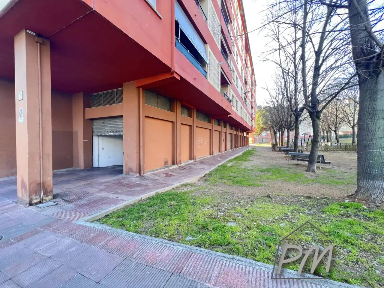Exterior view of Garage for rent in Girona