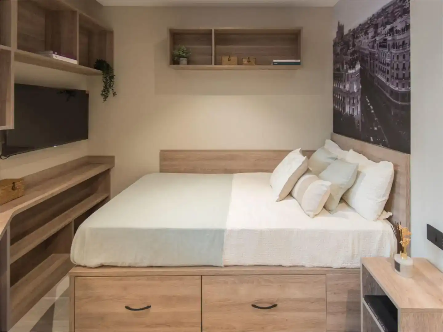 Schlafzimmer von Wohnung zur Miete in  Madrid Capital mit Klimaanlage und Schwimmbad