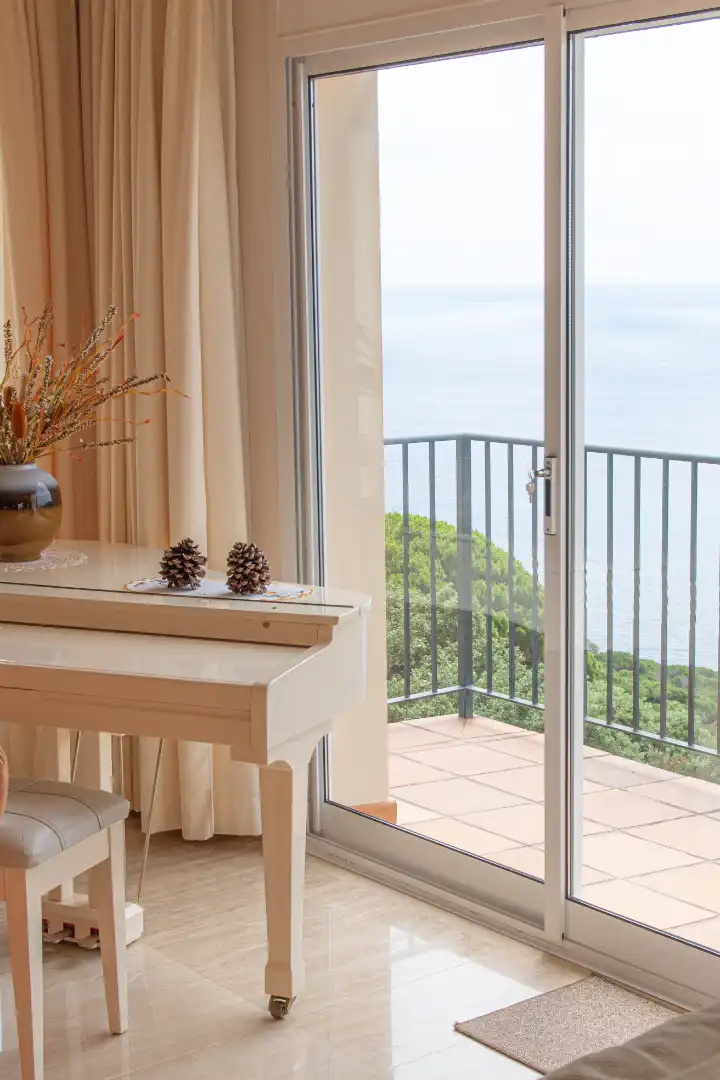 Terrassa de Casa o xalet en venda en Sant Feliu de Guíxols amb Aire condicionat, Calefacció i Jardí privat