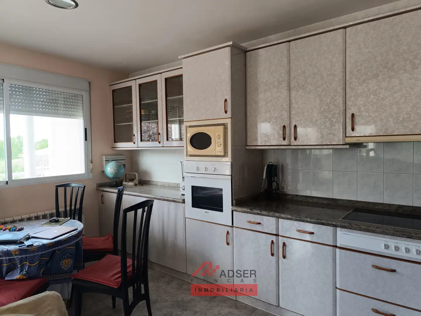 Cocina de Casa o chalet en venta en Albelda de Iregua con Jardín privado, Terraza y Trastero