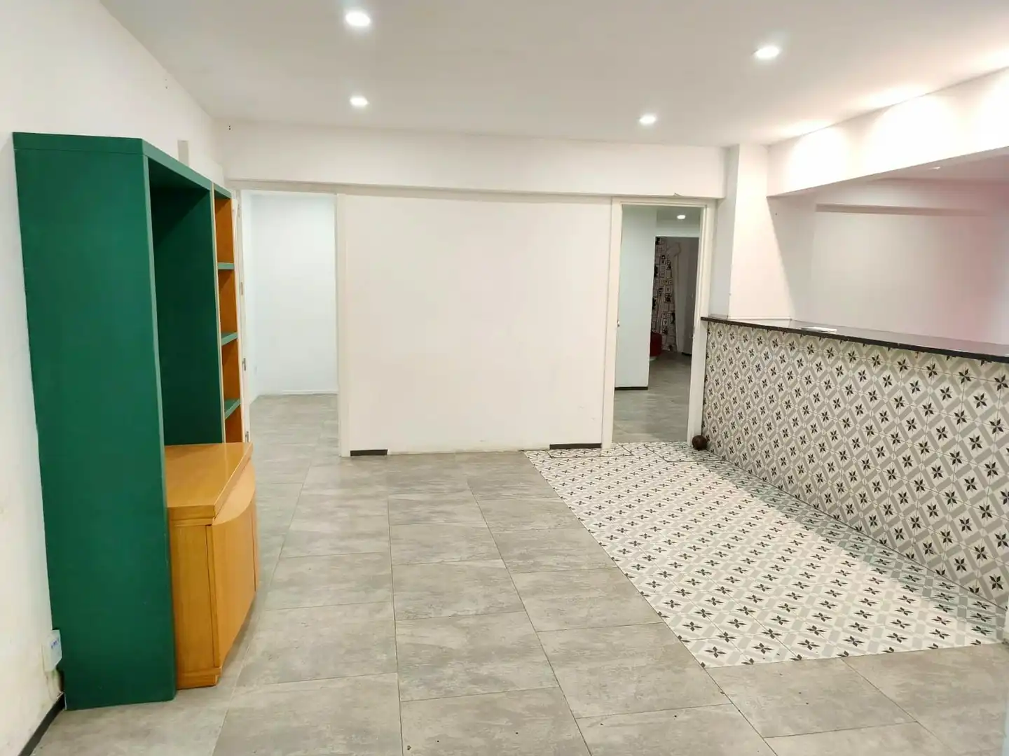 Business premises for sale in Iturribide 124