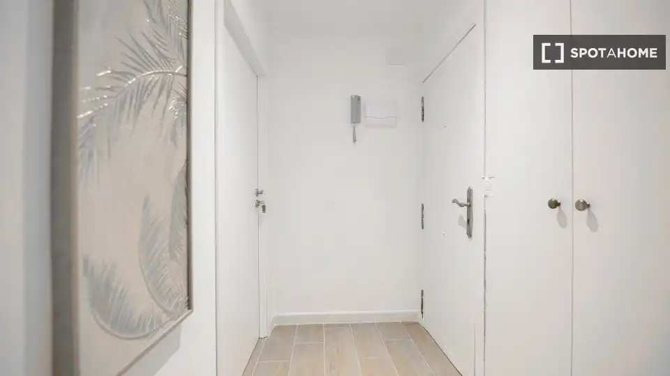 Wohnung zur Miete in Valencia mit Klimaanlage, Heizung und Möbliert