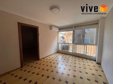 Flat with lift to rent in Casco Antiguo