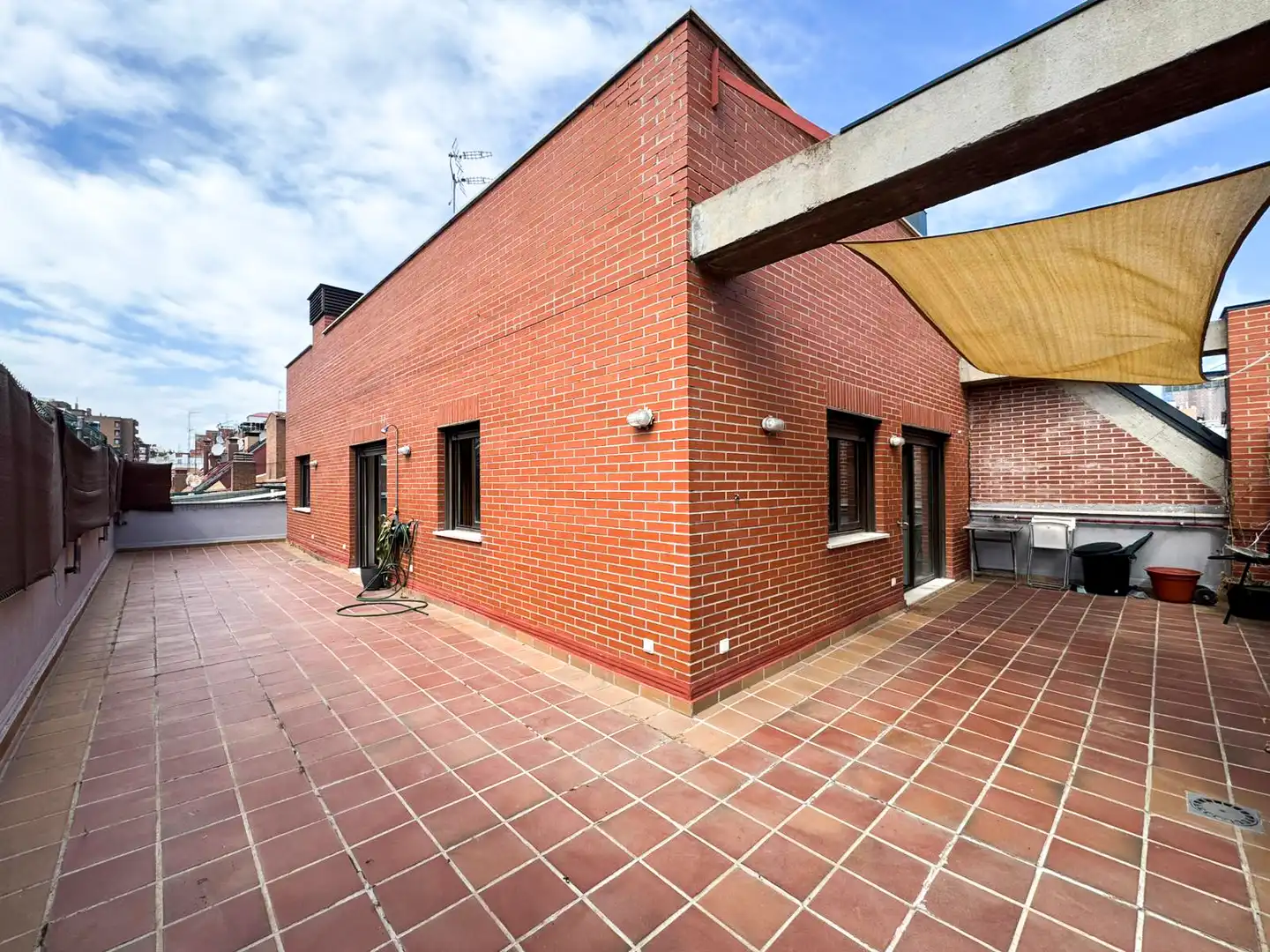 Terraza de Ático en venta en Madrid con Terraza, Horno y Lavadora